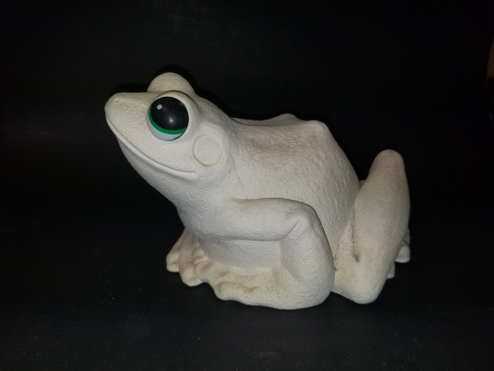Ceramic bisqueware Frog, Unpainted