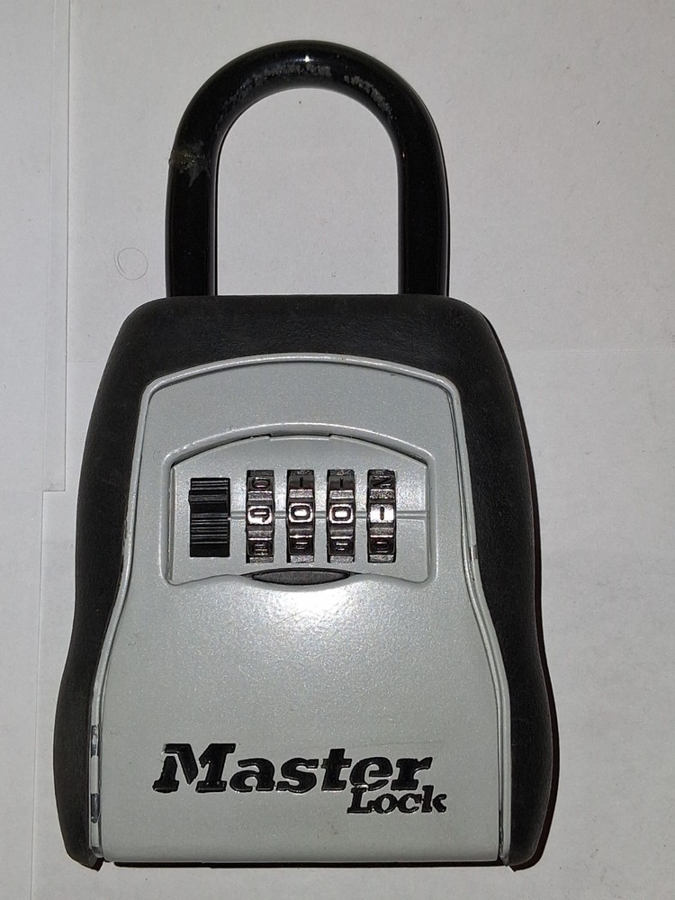 Master Lock 5400D Portable Lock Box