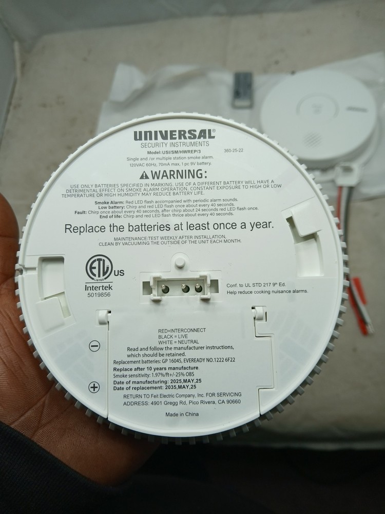 2 PACK UNIVERSAL Security Instruments Smoke And Fire Alarm ( Open Box )