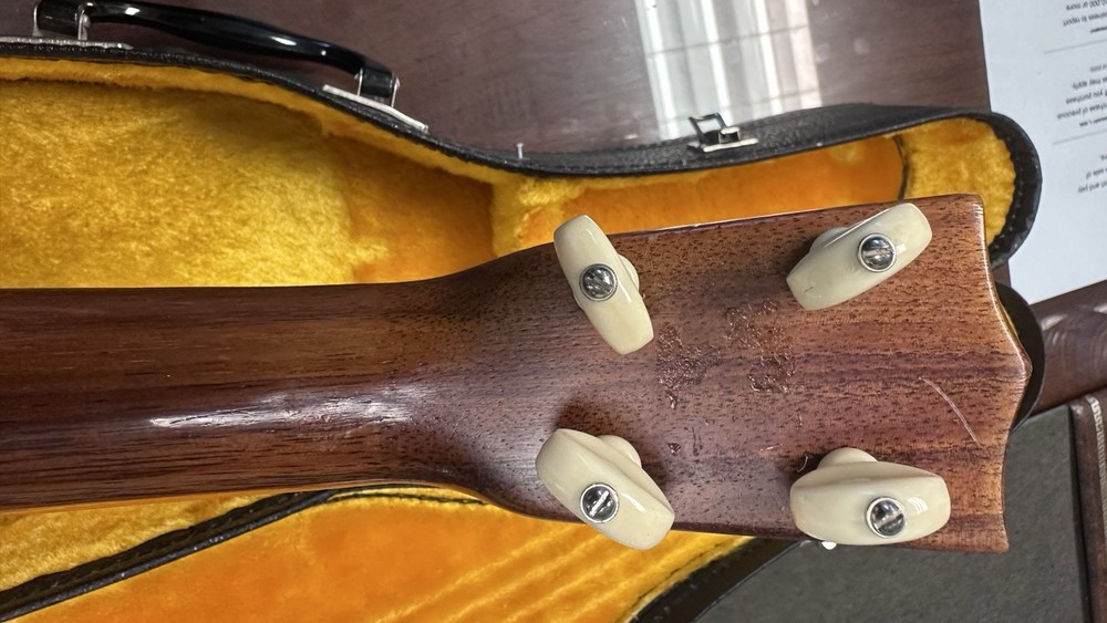 Kamaka Ukulele Gold label 4 string vintage