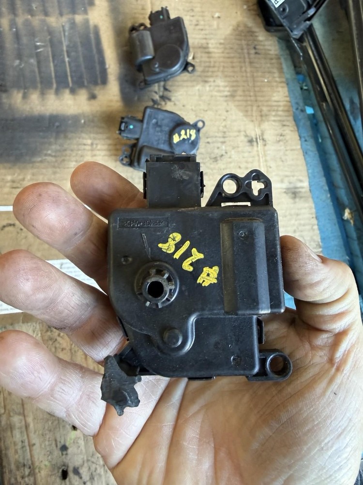 PACCAR TEMPERATURE BLEND MODULE T6892003