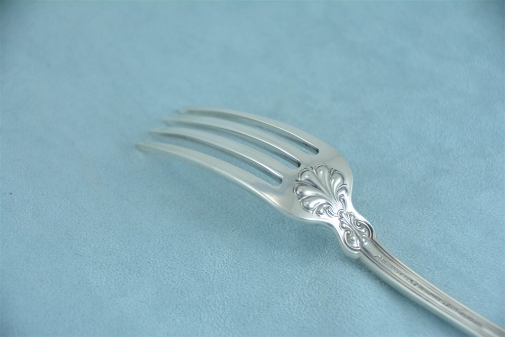 Tiffany & Co. Shell & Thread Sterling 6-3/4" Luncheon Dinner Fork No Monogram