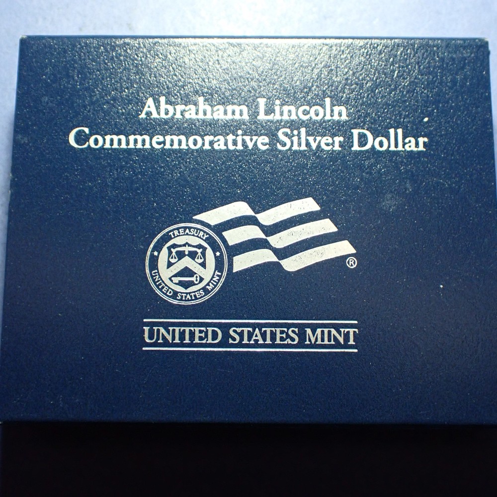 2009-P Abraham Lincoln BU Commemorative 90% Silver Dollar