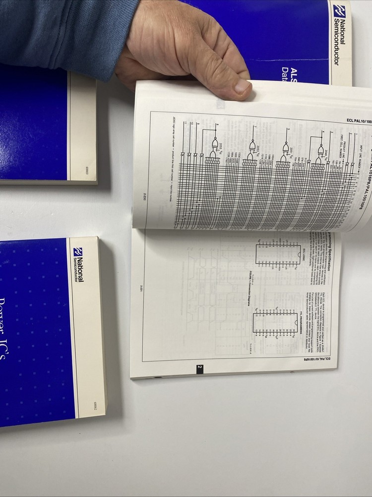 National Semiconductor Data Books - 1990-93 VGC….B86
