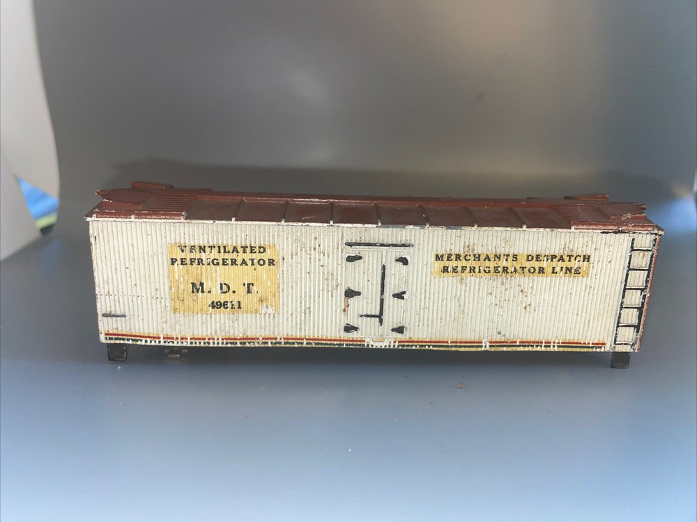 Ho Scale Diecast MDT refrigerated 49611 shell only