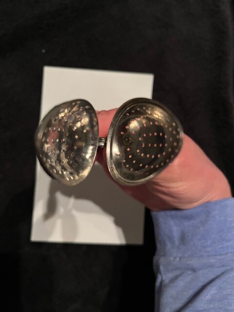 Silver Tea Strainer Infuser Spoon Scoop spring loaded open/close 6 inch