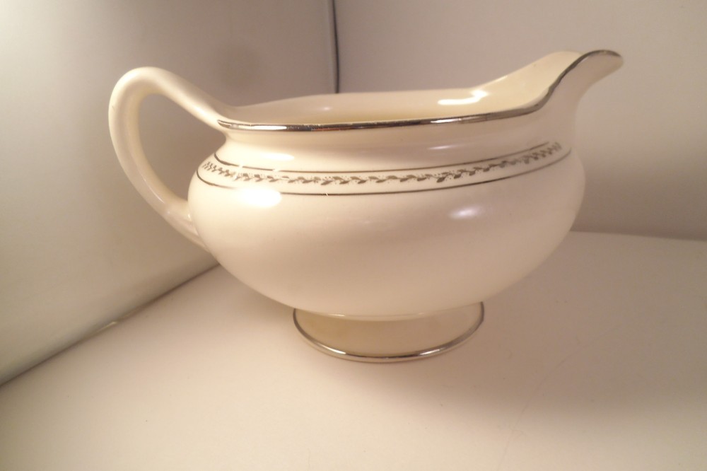 Homer Laughlin Eggshell Nautilus Silver Laurel Creamer