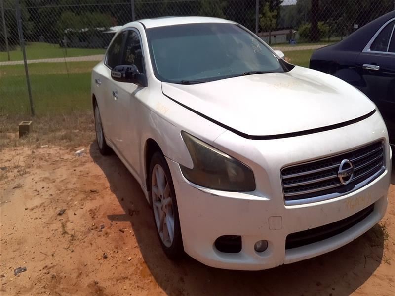 Console Front Floor With Navigation System Fits 10 MAXIMA 103958059