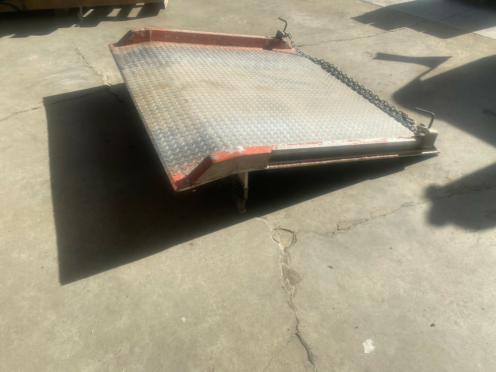 Aluminum Dock Board with Curb