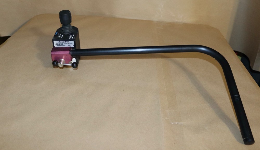 Vinten MC-2000 Robotic Controller Motorized Rotate Head.with handle, Data wire