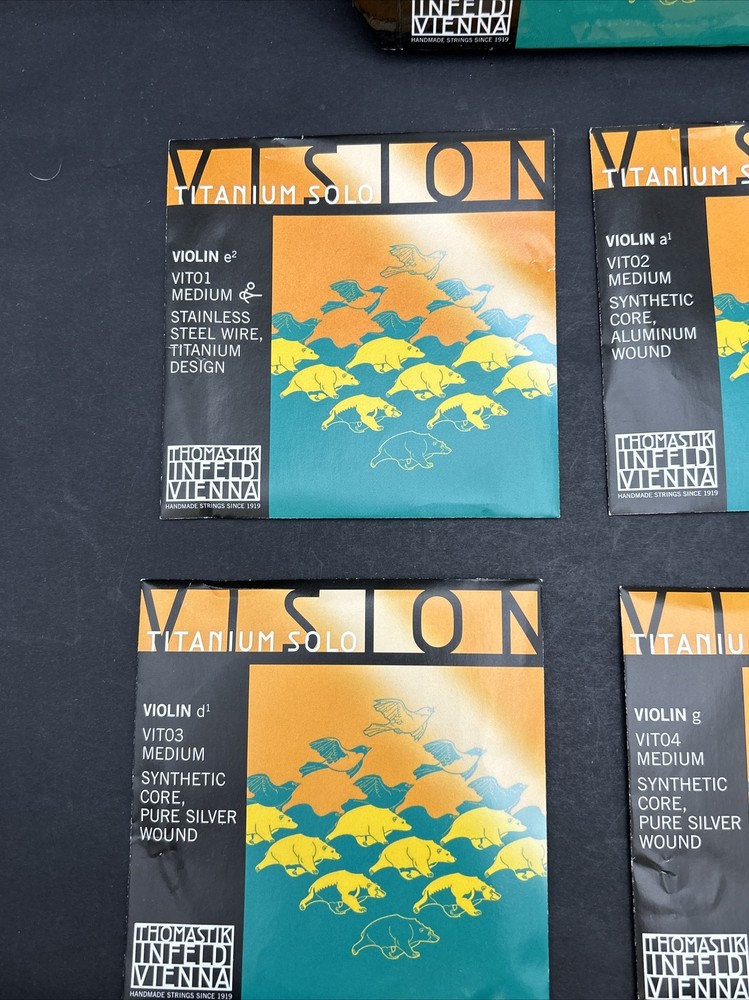 Thomastik Vision Titanium Solo VIT100 Medium, Synthetic Core, Violin Strings