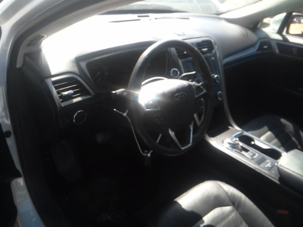 FUSION 2017 High Mounted Stop Light 104920547