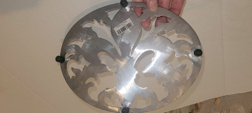 Fluer de lis silver trivet