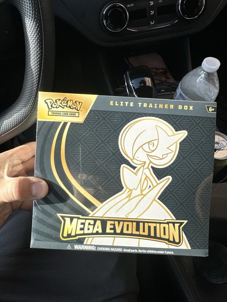 Pokemon TCG Mega Evolution Elite Trainer Box Gardevoir