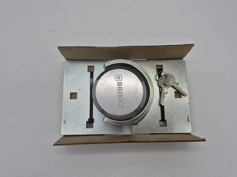 Brinks Combination Puck Lock and Round Hasp