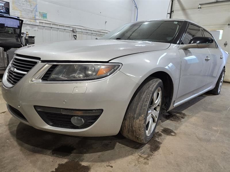 9-5 2011 Accessory Holders 591724