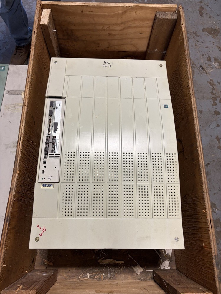 LENZE EVS9332-ES Servo driver frequency converter USED