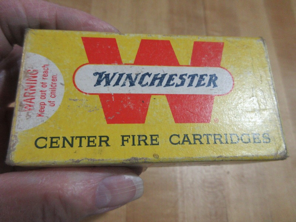 Empty Ammo Box Winchester 32 automatic with insert. (w17) # 111
