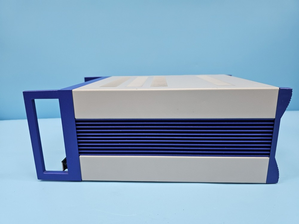 Physik Instrumente PI E-501.00(LVPZT-AMPLIFIER , DISPLAY / INTERFACE)