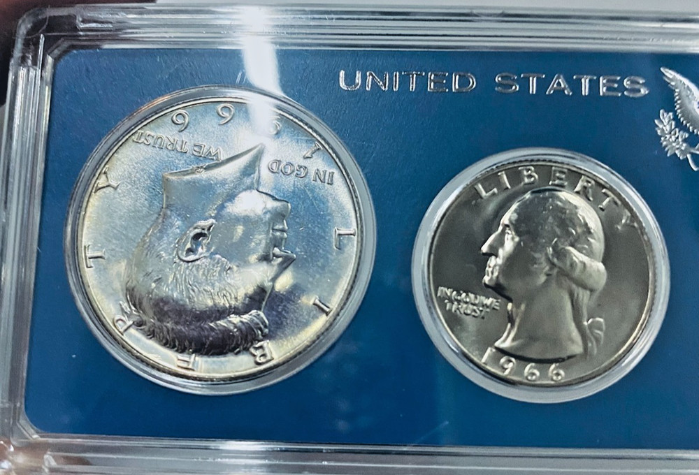1966 US Special Mint Set, Half Dollar 40% Silver, (READ)