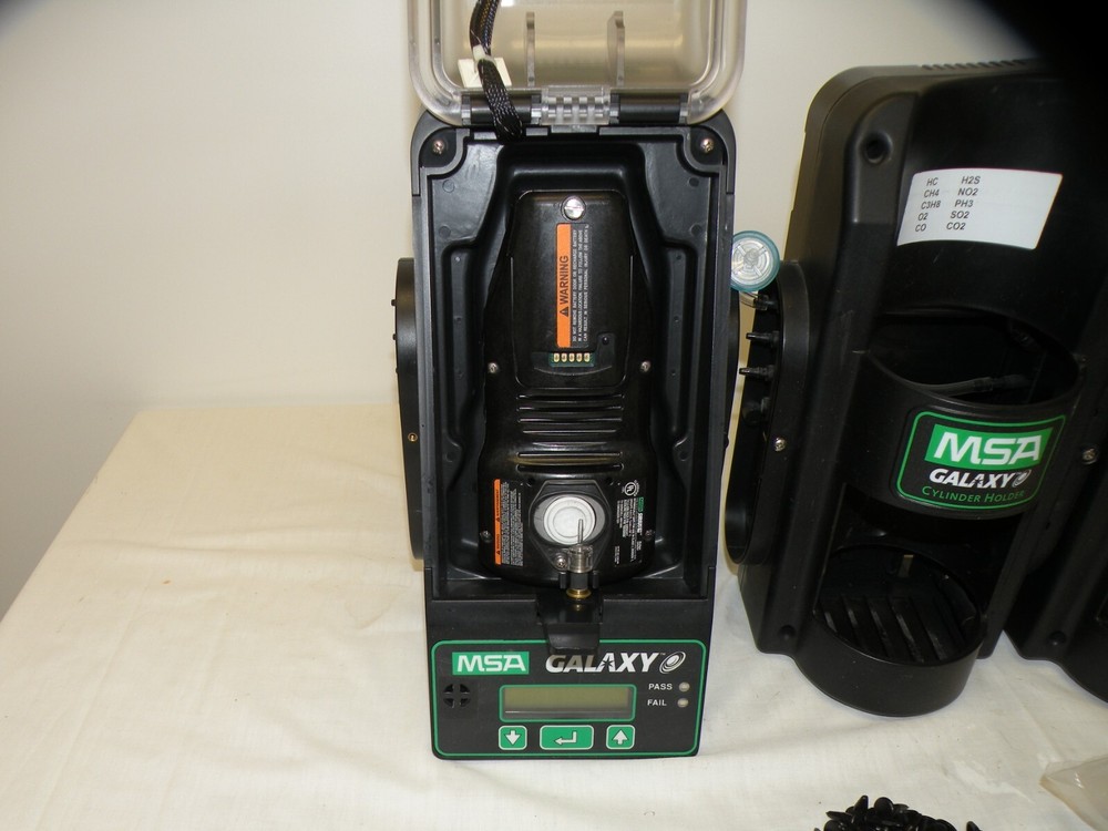 MSA SIRIUS MULTIGAS DETECTOR MSA GALAXY AUTOMATED TEST SYSTEM & CYLINDER HOLDERS