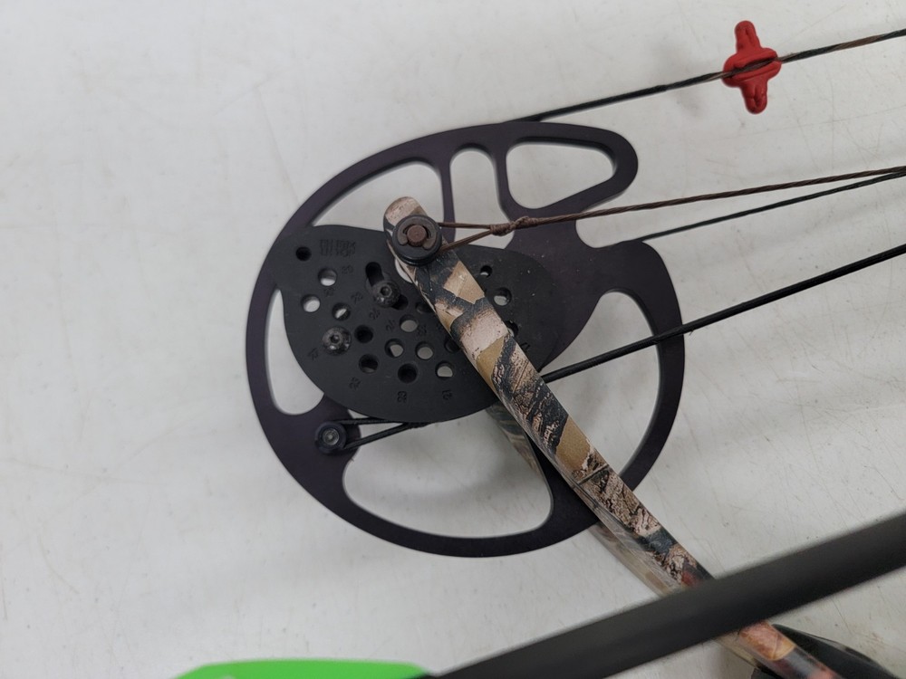 Bear Archery Outbreak Right Hand Compound Bow