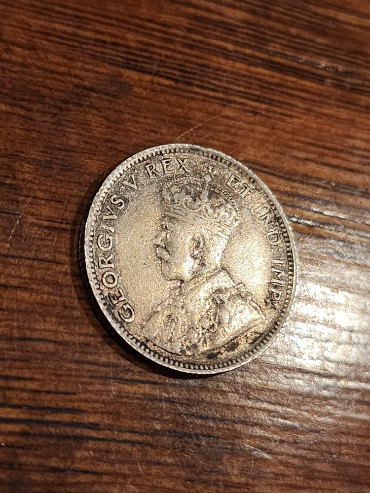 1911 Canada 10 Cents Silver Coin