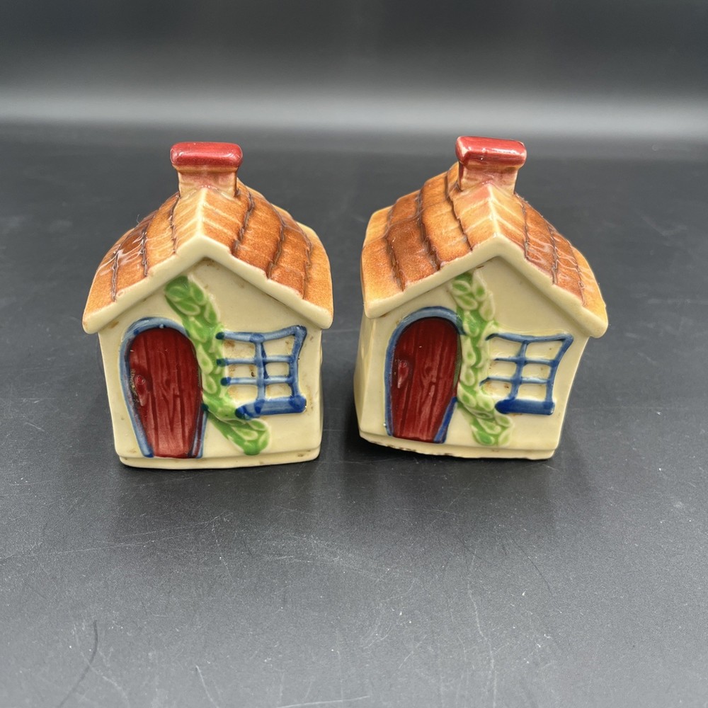 SHAWNEE COTTAGE SALT PEPPER SET