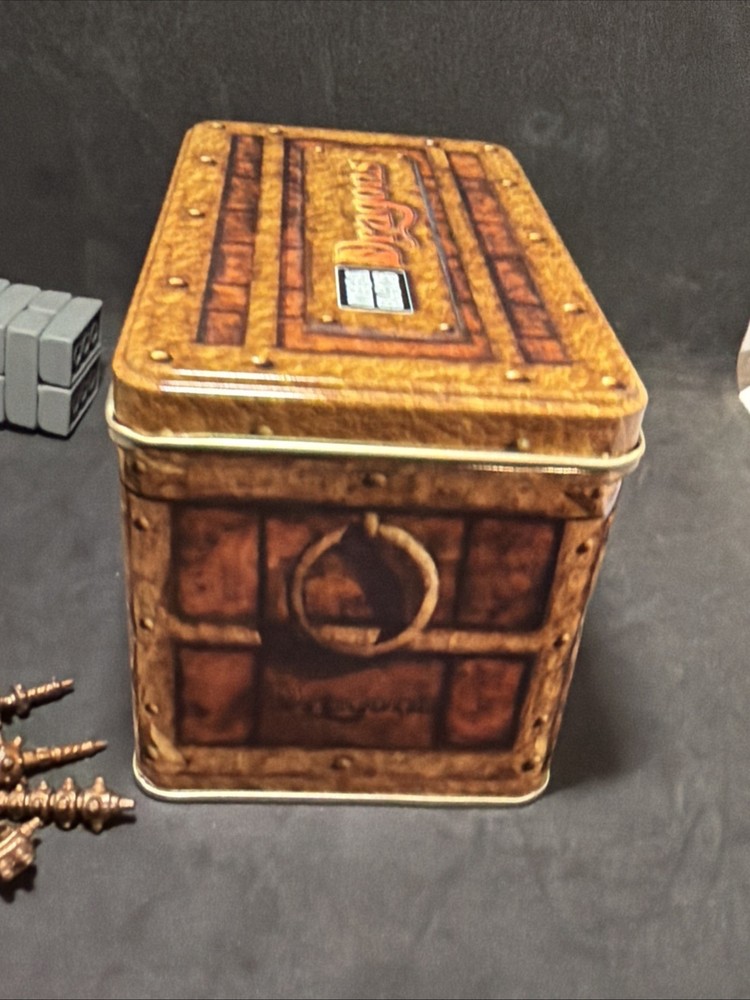 Mega Bloks Dragons War Chest Tin with 3 Figures