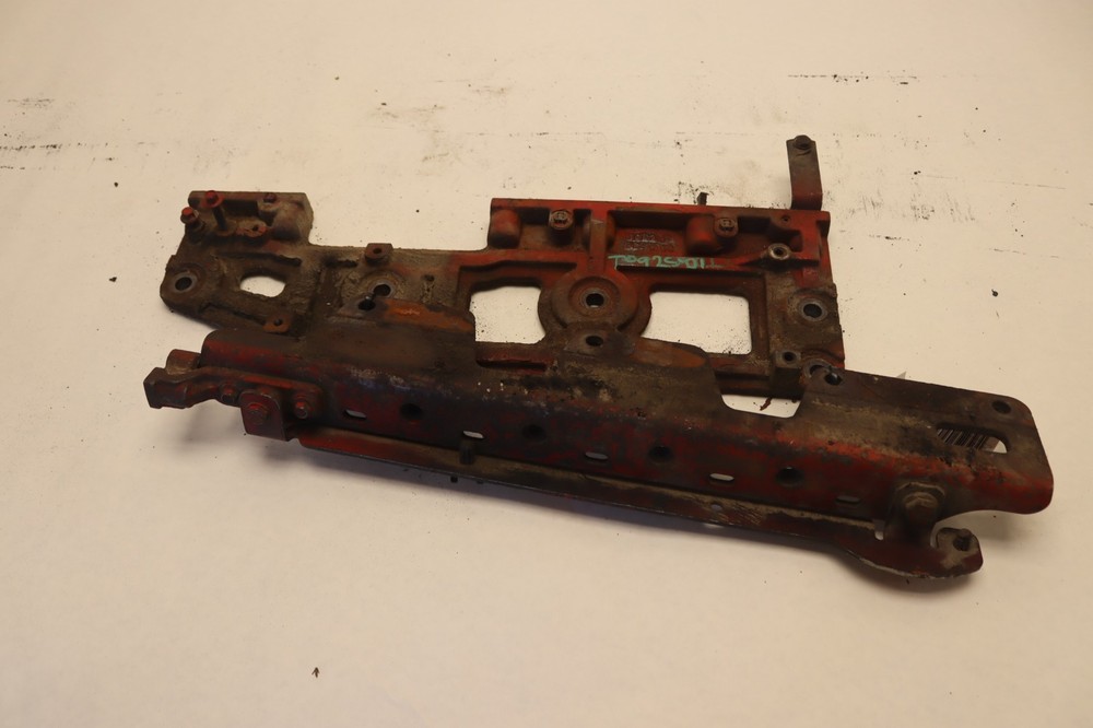 2013-2017 PETERBILT 579 PACCAR CUMMINS ISX15 ENGINE BRACKET SUPPORT MOUNT OEM