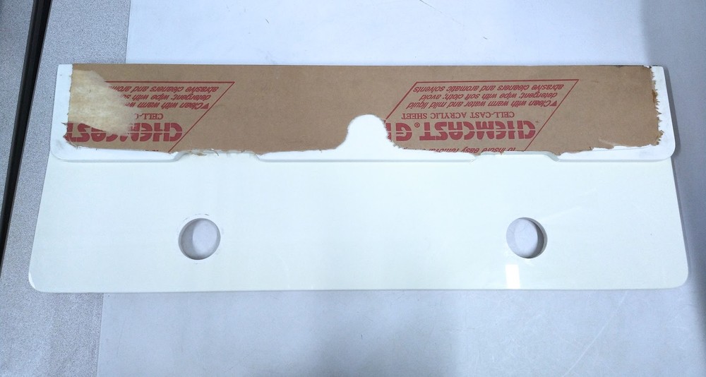 Boston Whaler, Starboard Line Storage Door