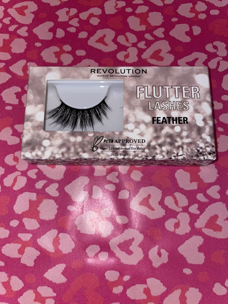 Revolution London Flutter Lashes Feather