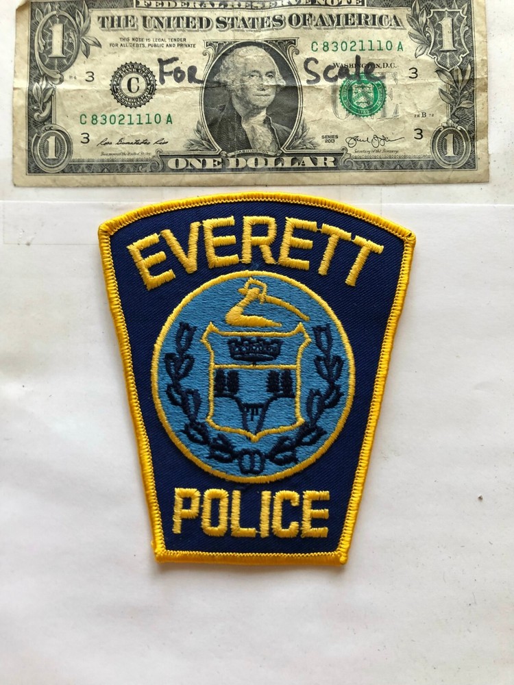 Everett Massachusetts Police Patch Un-sewn great condition
