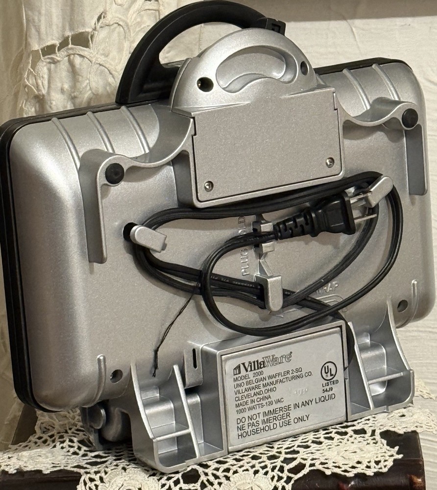 Villanova Uno Square Belgian Waffle Maker Model 2000 1000 Watts