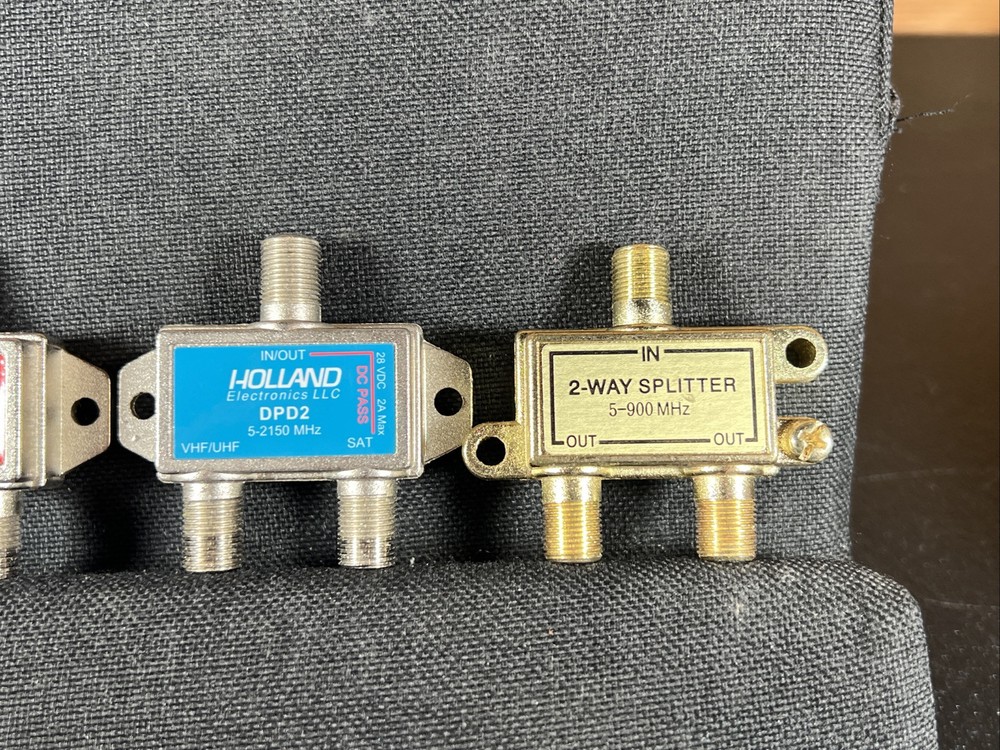 4x Assorted 2-Way Splitters