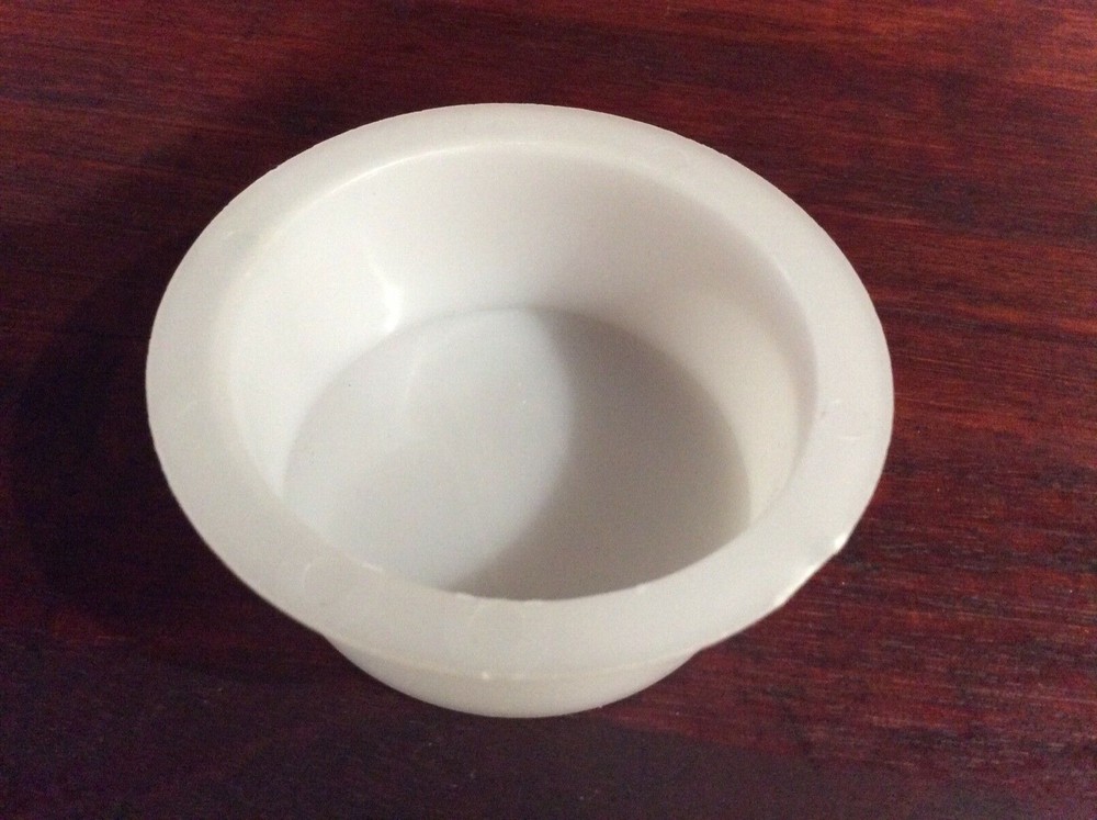 Soap Mold, Round, Individual containers, 1 1/8" deep 2 1/2" diameter quantity 2