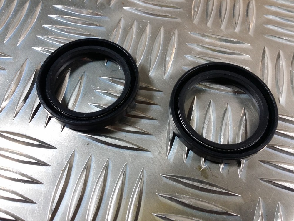 Pair Fork Oil Seals For Yamaha TT-R 90 E 2007 - 2008
