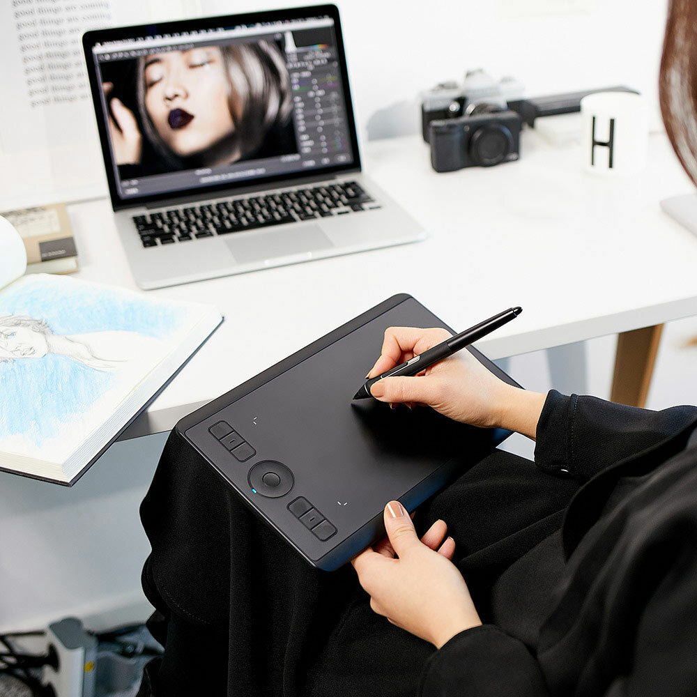 Wacom Intuos Pro Small Digital Graphic Drawing Tablet, Certified Refurbished