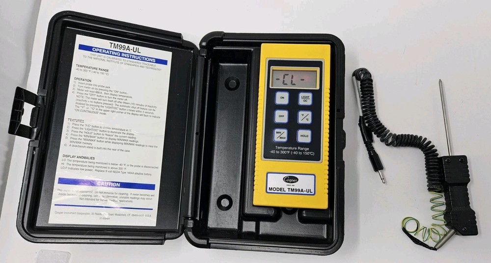 Cooper TM99A-UL Digital Temperature Instrument Turns On In Case *READ*