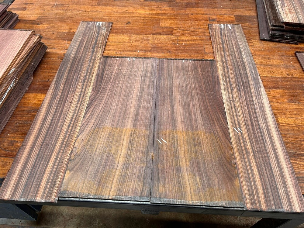 INDIAN ROSEWOOD BACK AND SIDE SET . Same Item