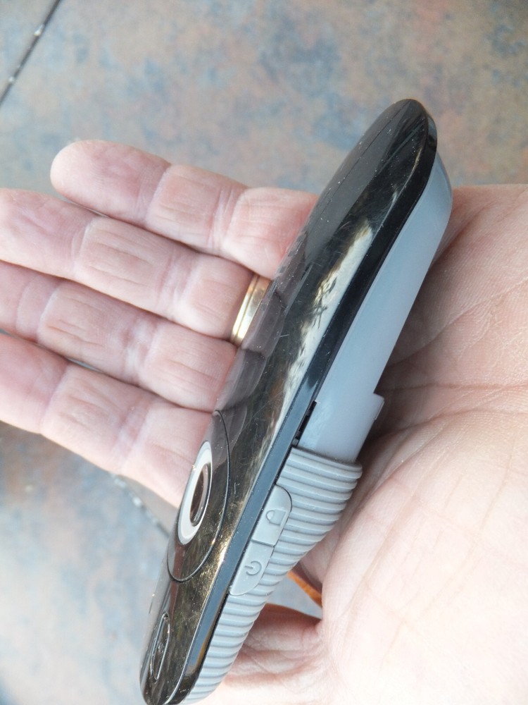 Targus P32 Dual-Mode Presenter/Pointer. Bluetooth - For Windows & Mac, No Back