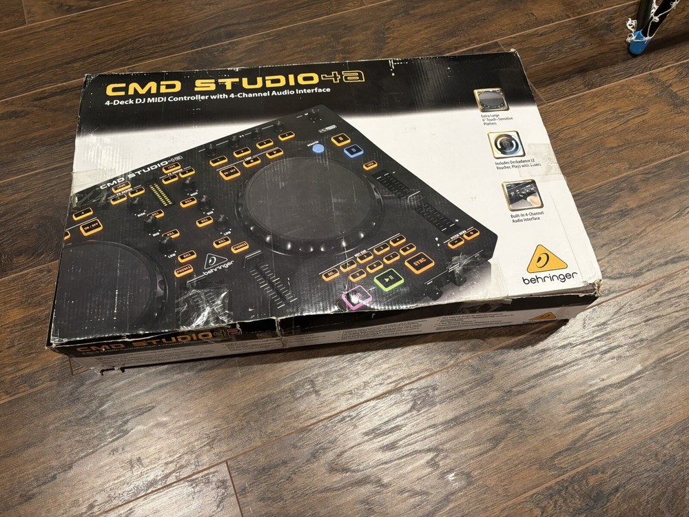 Behringer CMD Studio 4a DJ MIDI Controller
