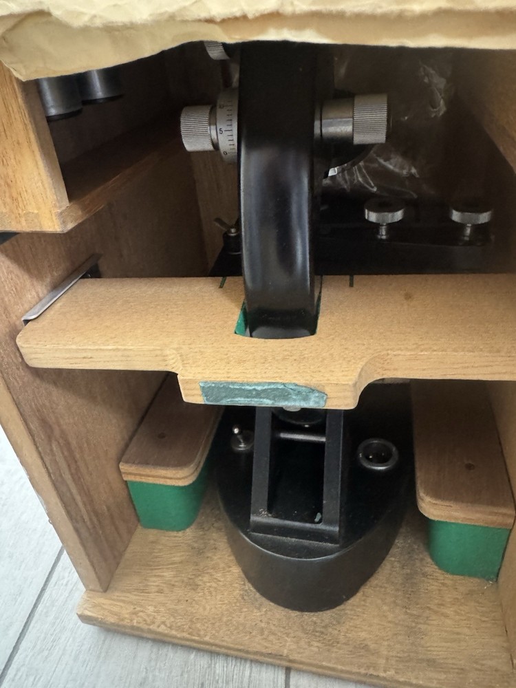 UNITRON BMLU Phase Microscope 15X Binocular Upright w/ Accessories