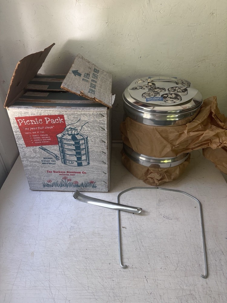 Regal Ware Picnic Pack Stackable Aluminum Cook Pans unused with box