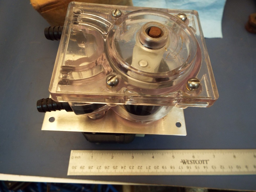 ECOLAB Peristaltic Pump Single Roller 100V