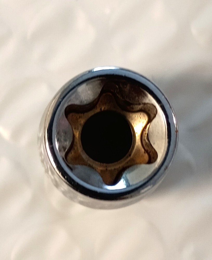 MATCO TOOLS "SILVER EAGLE" SEBRE12, 3/8" DR. E12 INVERTED/RECESSED TORX SOCKET.