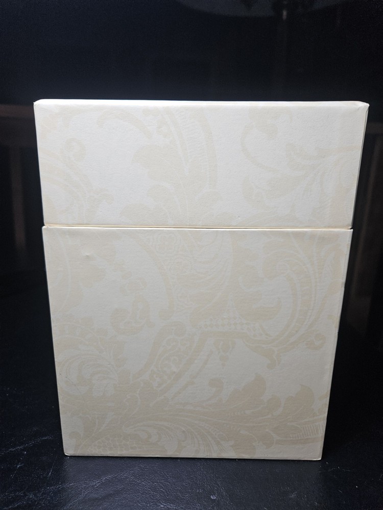 Anna Griffin Embossing Folder Storage Box With 15 Storage Sleeves