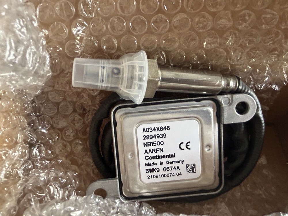 New Cummins NOX Sensor ISB/ ISX Exhaust/ Emissions Sensor