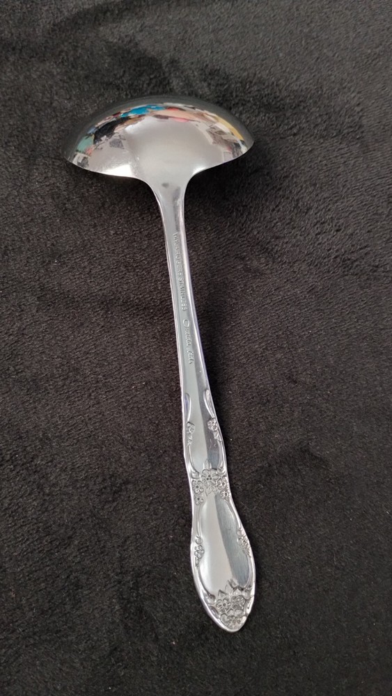 Wm A Rogers Oneida Stainless FENWAY Ladle