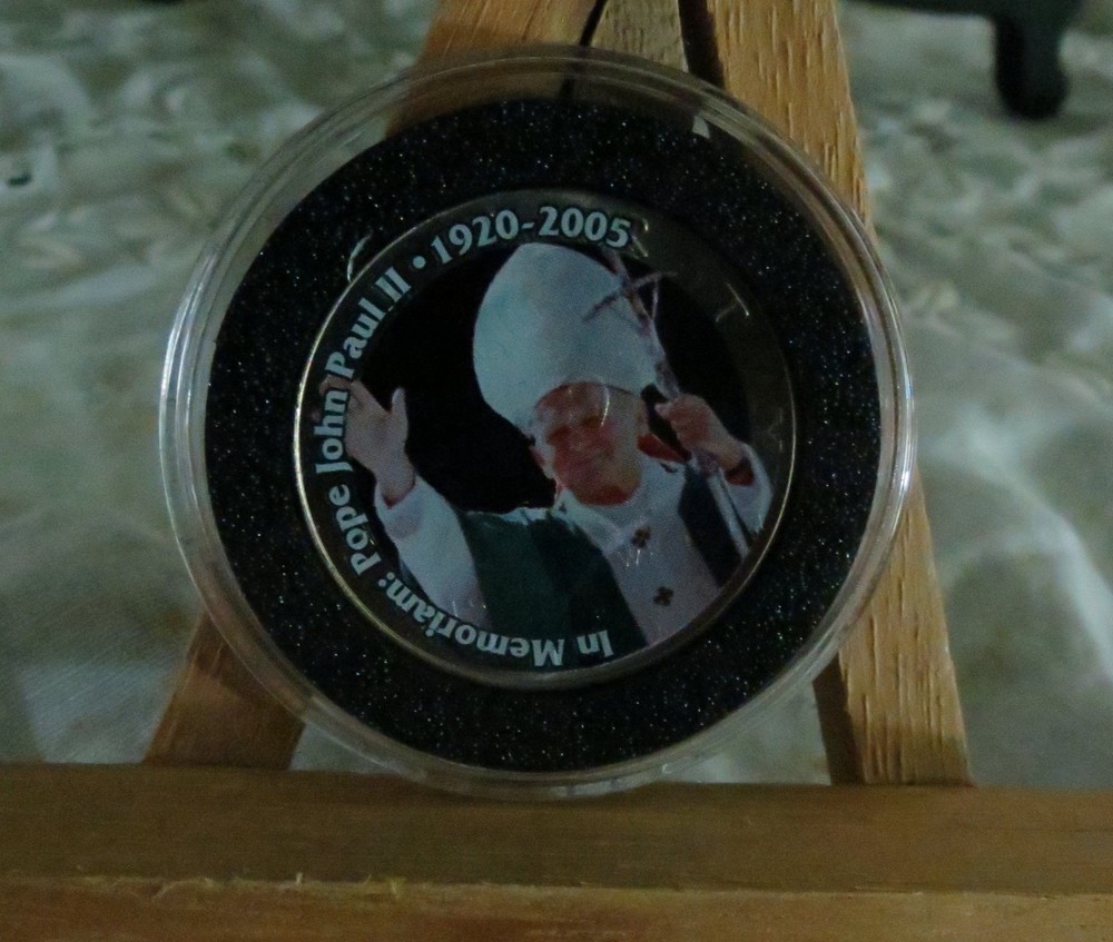 Morgan Mint Pope John Paul ll Memorial JFK Half Dollar